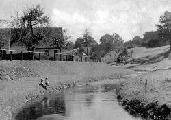 nach 1937 - die nun regulierte Spree durch Fugau